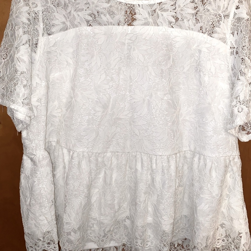 Lacy white top